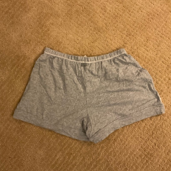 🔴 / FREE w $15 PURCHASE ❌ DKNY Gray and White Striped PJ Tank and Shorts Set - Picture 6 of 7